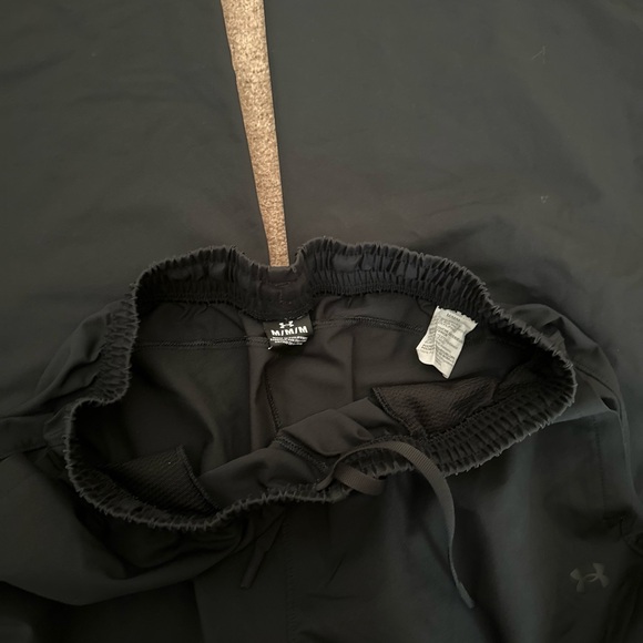 Under Armour Sportswear Woven WL Pant | Black | Medium - Picture 2 of 3